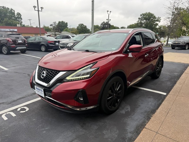 Nissan Murano Vehicle Full-screen Gallery Image 09