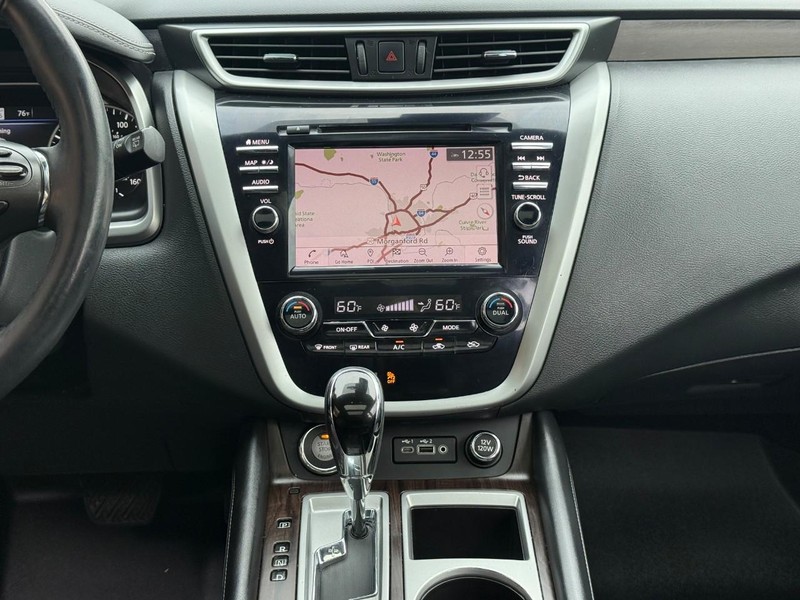 Nissan Murano Vehicle Full-screen Gallery Image 15