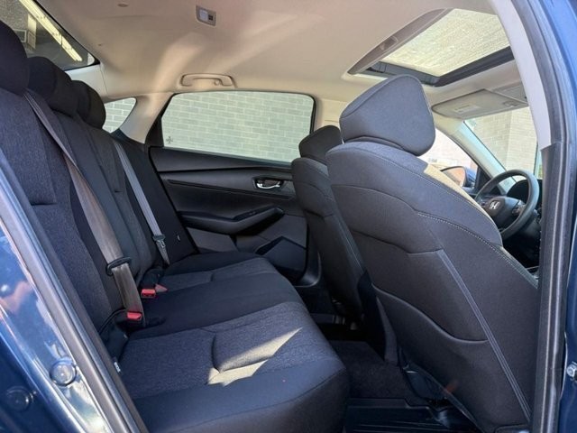 Honda Accord Sedan Vehicle Full-screen Gallery Image 10