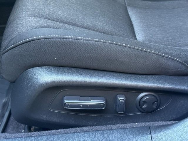 Honda Accord Sedan Vehicle Full-screen Gallery Image 19