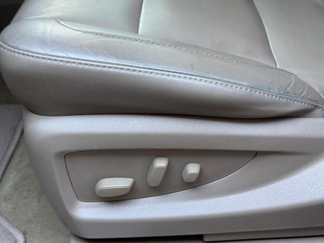 Chevrolet Tahoe Vehicle Full-screen Gallery Image 24