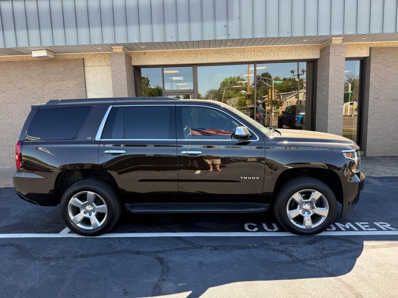 Chevrolet Tahoe Vehicle Full-screen Gallery Image 02