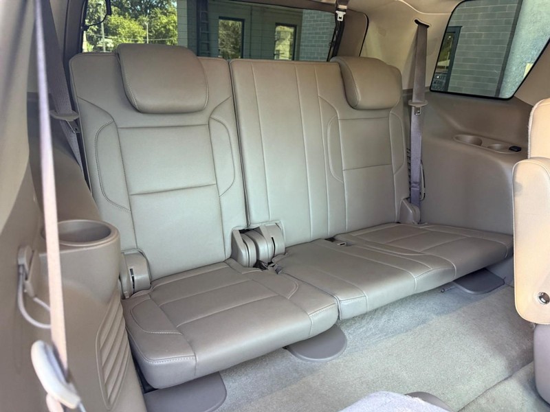 Chevrolet Tahoe Vehicle Full-screen Gallery Image 07