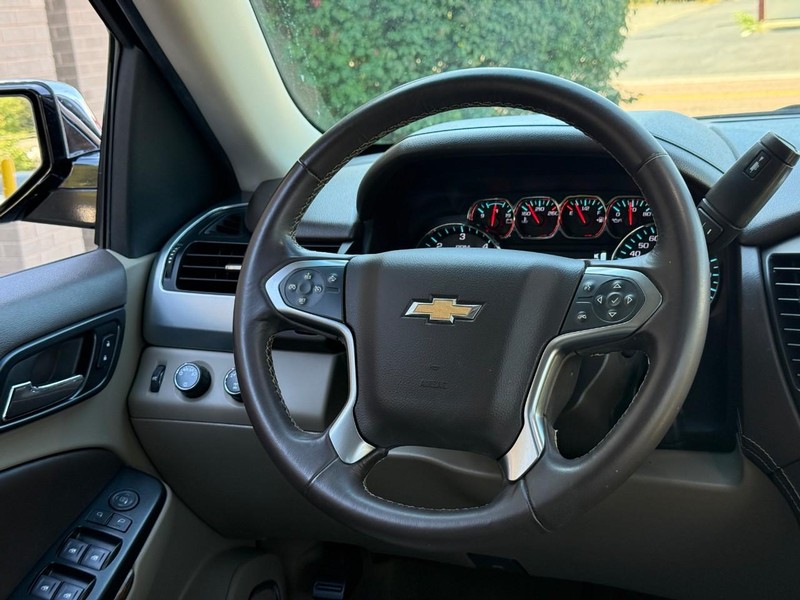 Chevrolet Tahoe Vehicle Full-screen Gallery Image 10