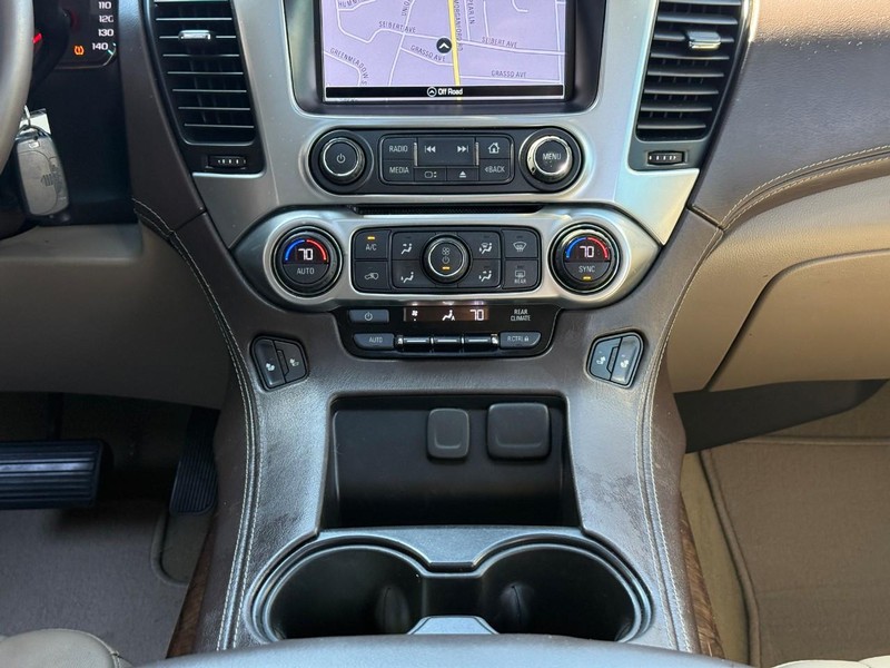Chevrolet Tahoe Vehicle Full-screen Gallery Image 12