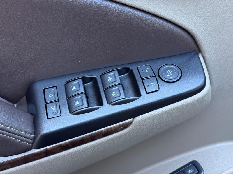Chevrolet Tahoe Vehicle Full-screen Gallery Image 13