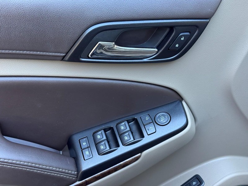 Chevrolet Tahoe Vehicle Full-screen Gallery Image 22