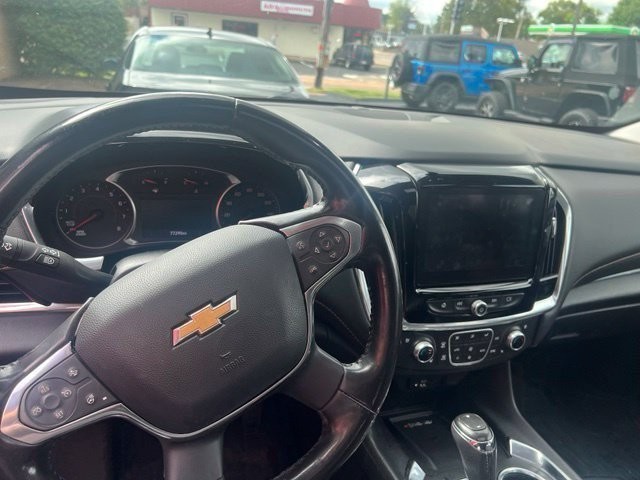 Chevrolet Traverse Vehicle Full-screen Gallery Image 09