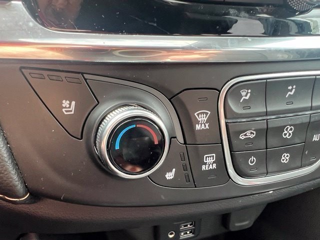 Chevrolet Traverse Vehicle Full-screen Gallery Image 13