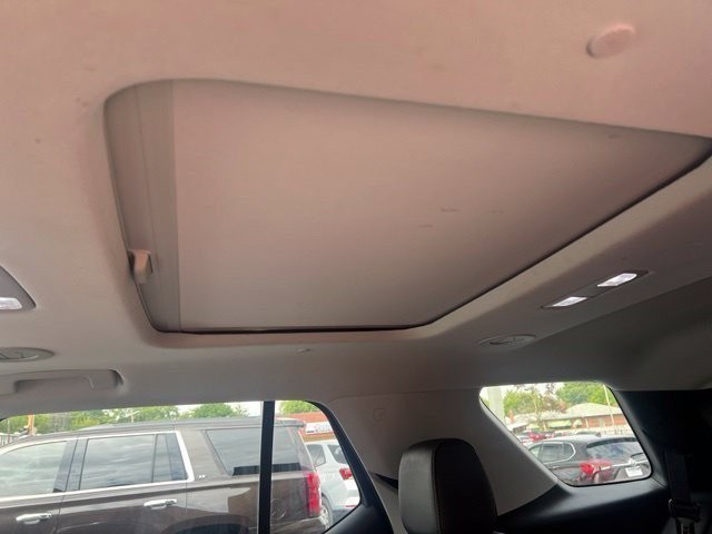Chevrolet Traverse Vehicle Full-screen Gallery Image 16