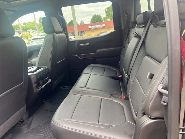 Chevrolet Silverado 1500 Vehicle Full-screen Gallery Image 10