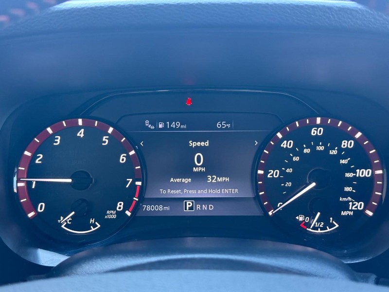 Nissan Frontier Vehicle Full-screen Gallery Image 22