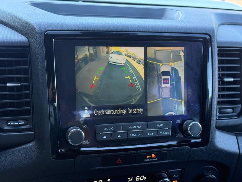 Nissan Frontier Vehicle Full-screen Gallery Image 23