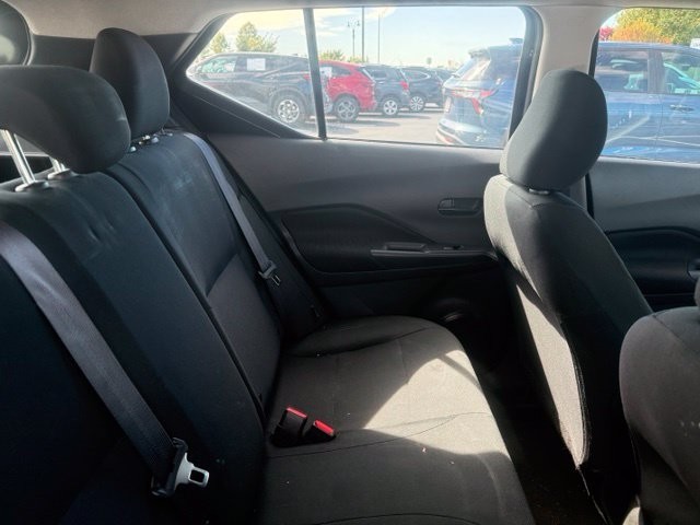 Nissan Kicks Vehicle Full-screen Gallery Image 5