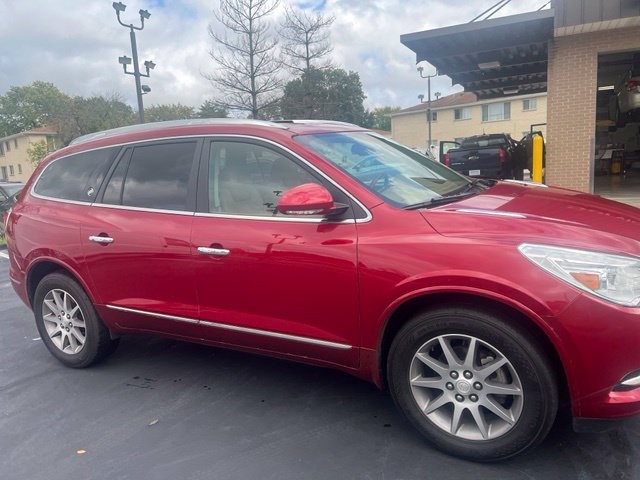 Buick Enclave Vehicle Full-screen Gallery Image 3
