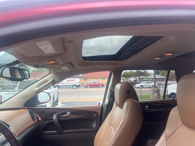 Buick Enclave Vehicle Full-screen Gallery Image 6