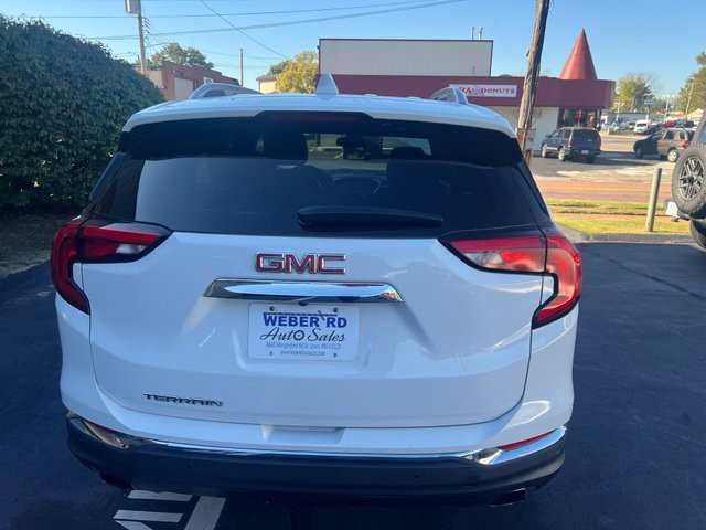 GMC Terrain Vehicle Full-screen Gallery Image 4