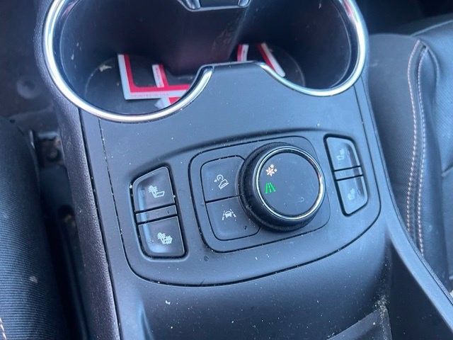 GMC Terrain Vehicle Full-screen Gallery Image 6