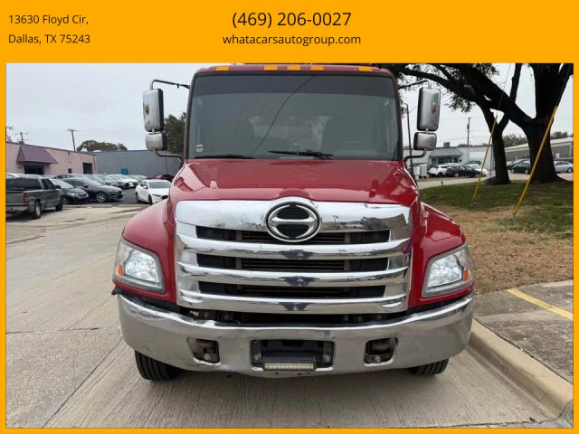 Hino 268 Vehicle Full-screen Gallery Image 02