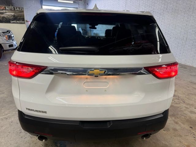 Chevrolet Traverse Vehicle Full-screen Gallery Image 03
