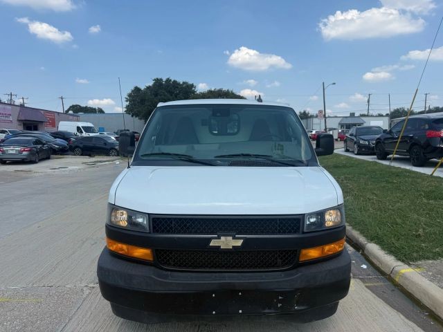 Chevrolet Express Cargo Van Vehicle Full-screen Gallery Image 02
