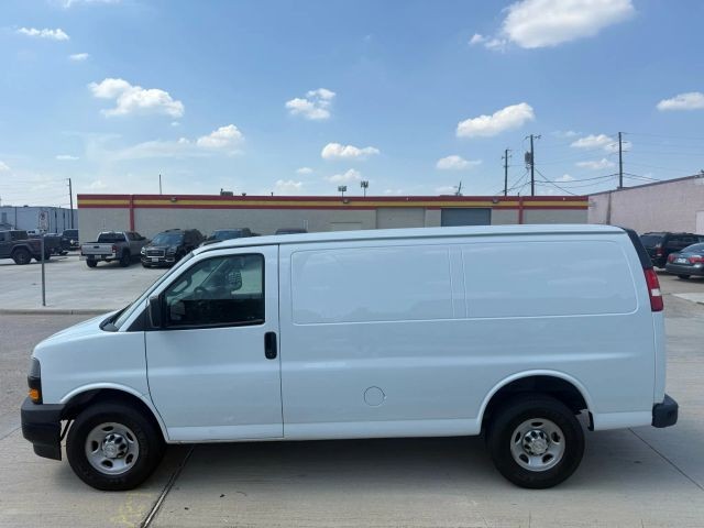 Chevrolet Express Cargo Van Vehicle Full-screen Gallery Image 03
