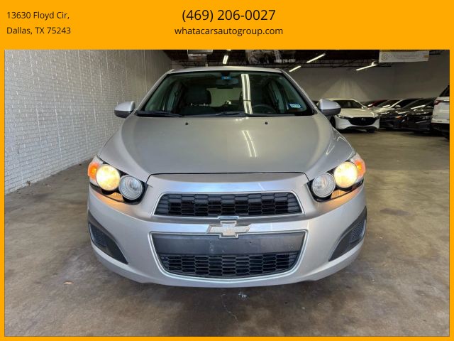 Chevrolet Sonic Vehicle Full-screen Gallery Image 02
