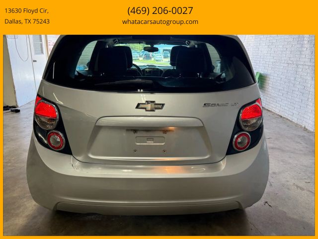 Chevrolet Sonic Vehicle Full-screen Gallery Image 03