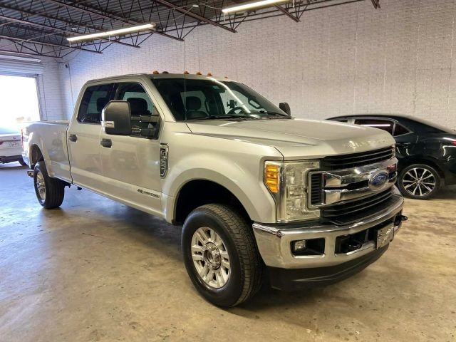 more details - ford super duty f-350 srw