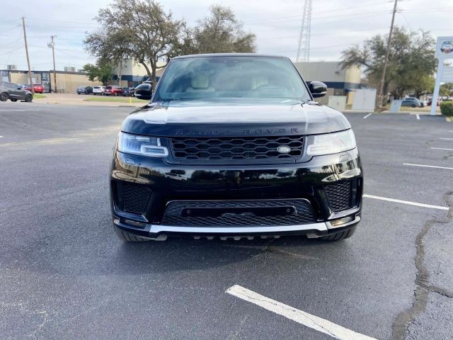 Land Rover Range Rove Vehicle Full-screen Gallery Image 02