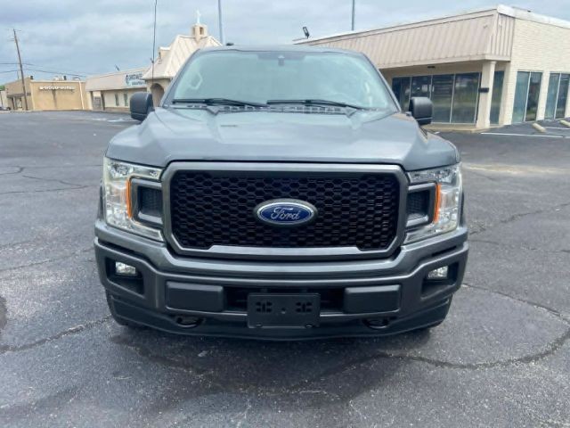 Ford F-150 Vehicle Full-screen Gallery Image 02