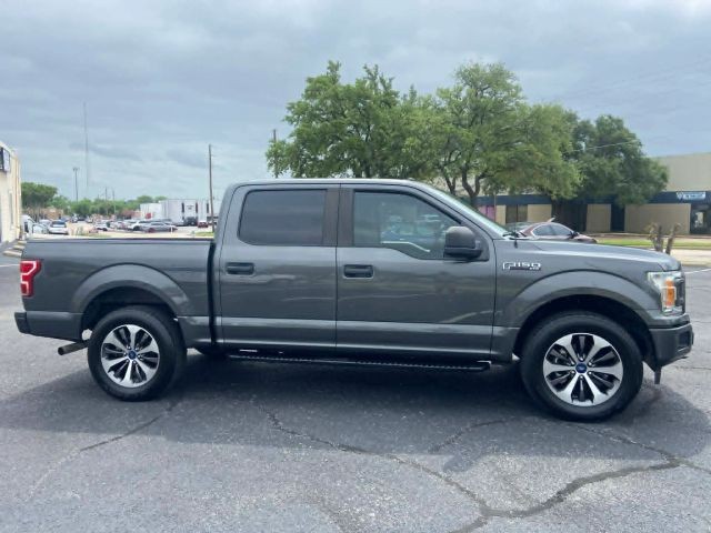 Ford F-150 Vehicle Full-screen Gallery Image 03