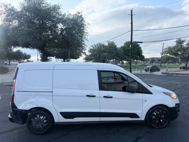 Ford Transit Connect Vehicle Full-screen Gallery Image 02