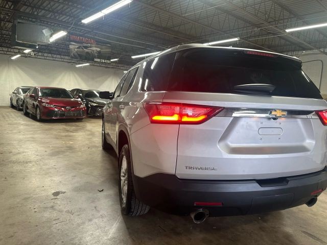 Chevrolet Traverse Vehicle Full-screen Gallery Image 03