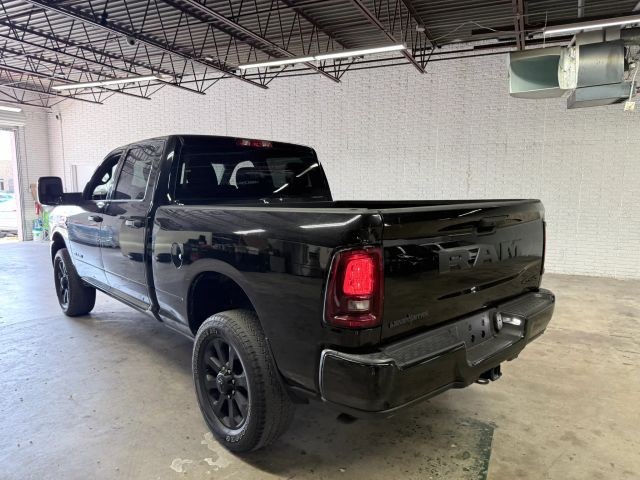 Ram 2500 Vehicle Full-screen Gallery Image 03