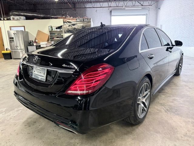 Mercedes-Benz S-Class Vehicle Full-screen Gallery Image 03