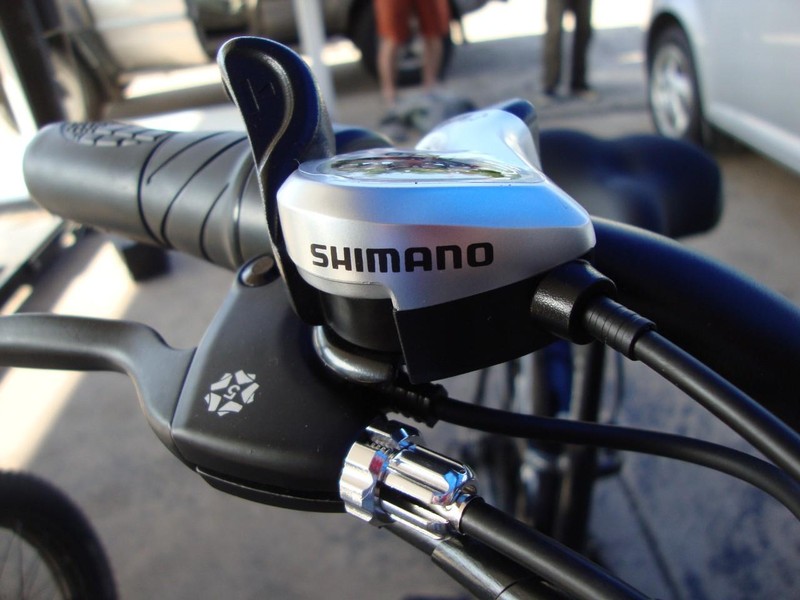 Parts/Accessories  Vehicle Full-screen Gallery Image 12