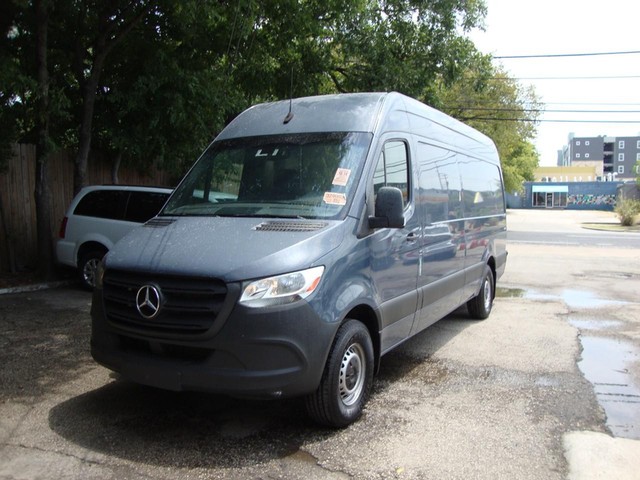 more details - mercedes-benz sprinter van