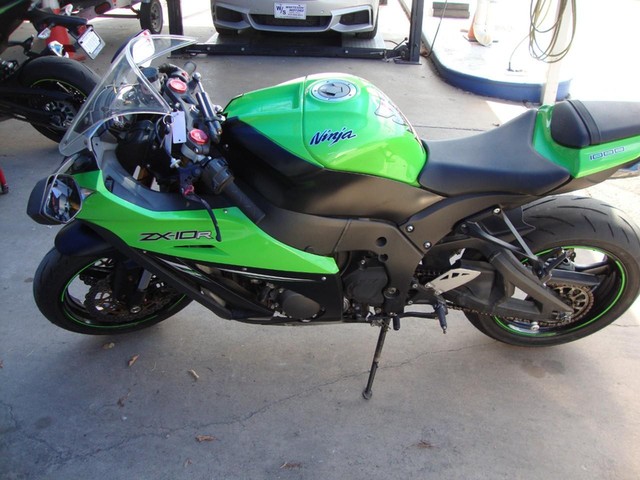 more details - kawasaki zx10r