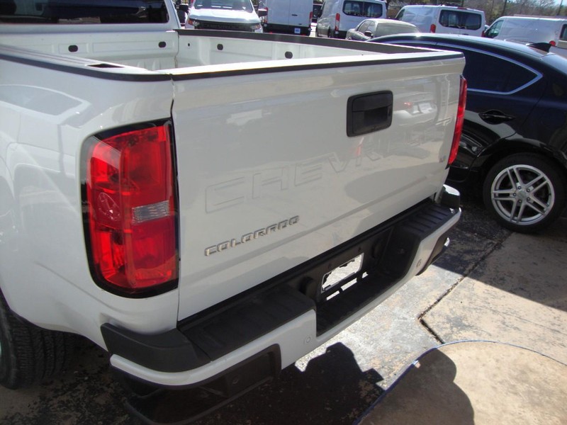 2021 Chevrolet Colorado LT photo 3