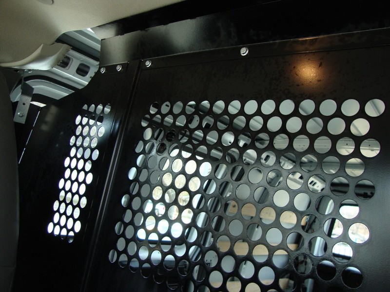 GMC Savana Cargo Van Vehicle Full-screen Gallery Image 09