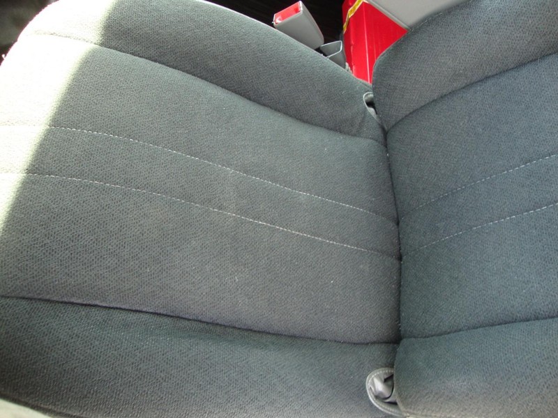 GMC Savana Cargo Van Vehicle Full-screen Gallery Image 11