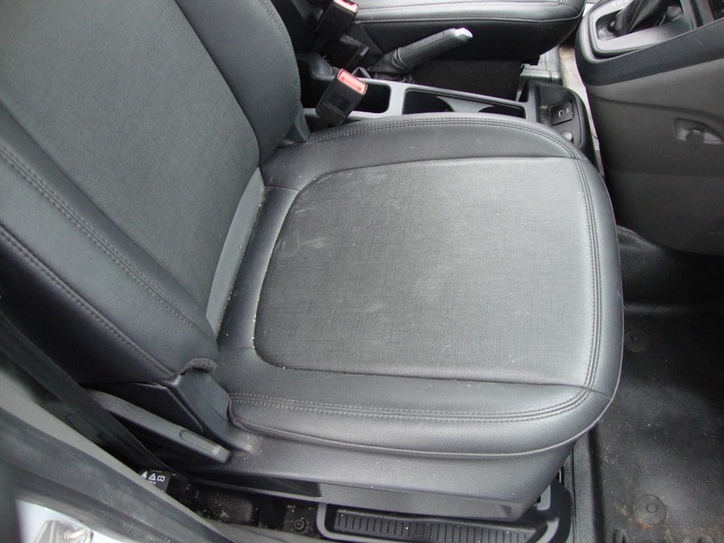 Ford Transit Connect Van Vehicle Full-screen Gallery Image 03