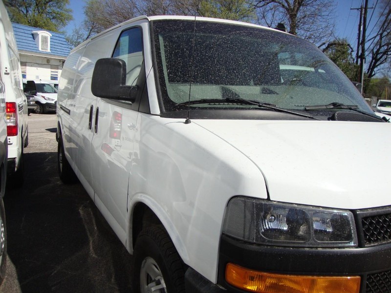 2023 Chevrolet Express Cargo Van 2500 photo 2