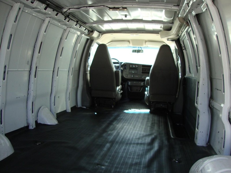 2023 Chevrolet Express Cargo Van 2500 photo 4