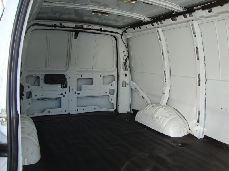 2023 Chevrolet Express Cargo Van 2500 photo 6