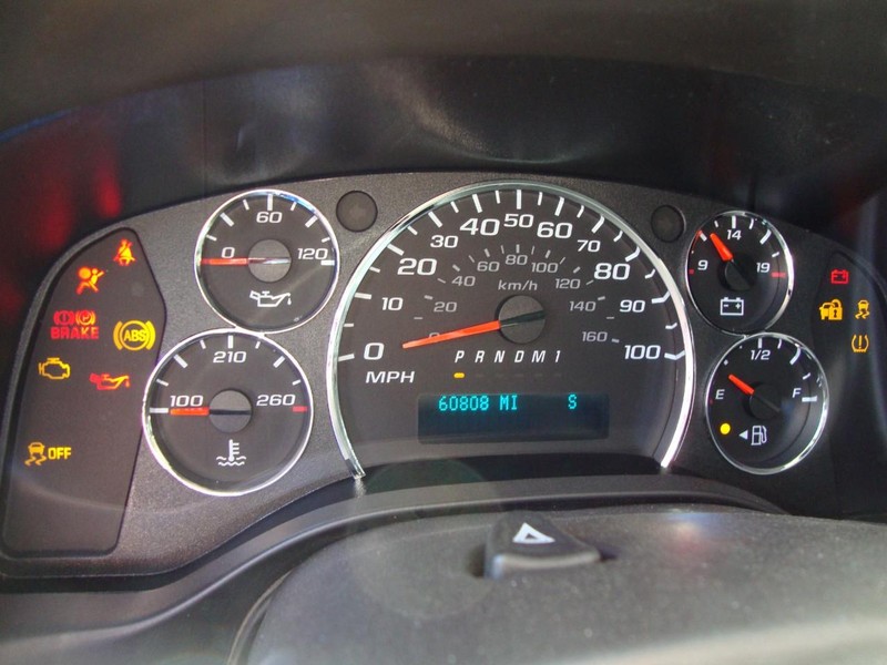 2023 Chevrolet Express Cargo Van 2500 photo 11