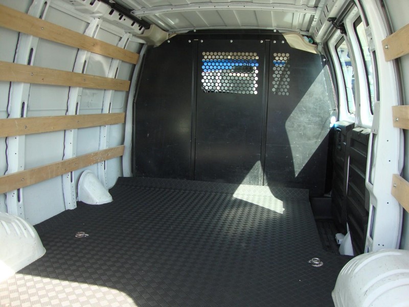 2023 Chevrolet Express Cargo Van 2500 photo 4