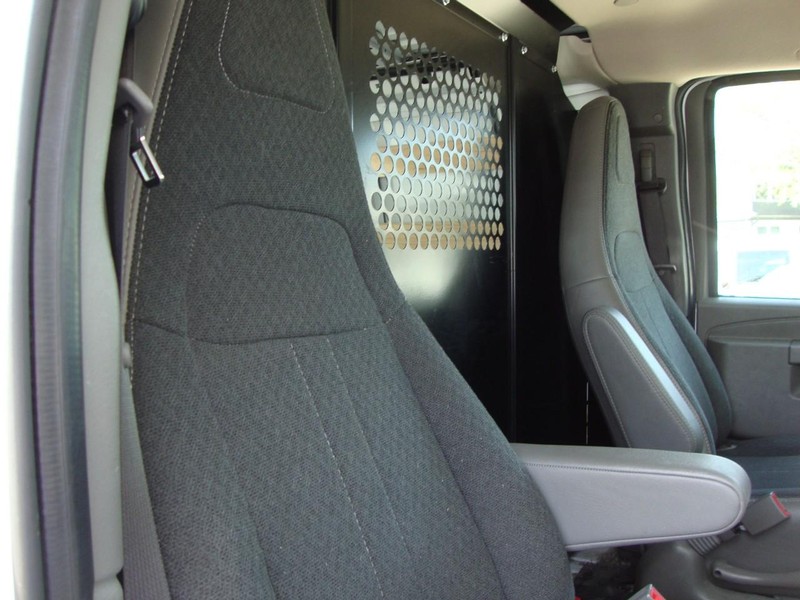 Chevrolet Express Cargo Van Vehicle Full-screen Gallery Image 07