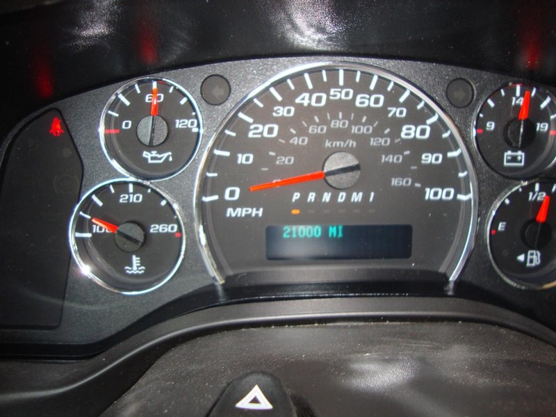 Chevrolet Express Cargo Van Vehicle Full-screen Gallery Image 08